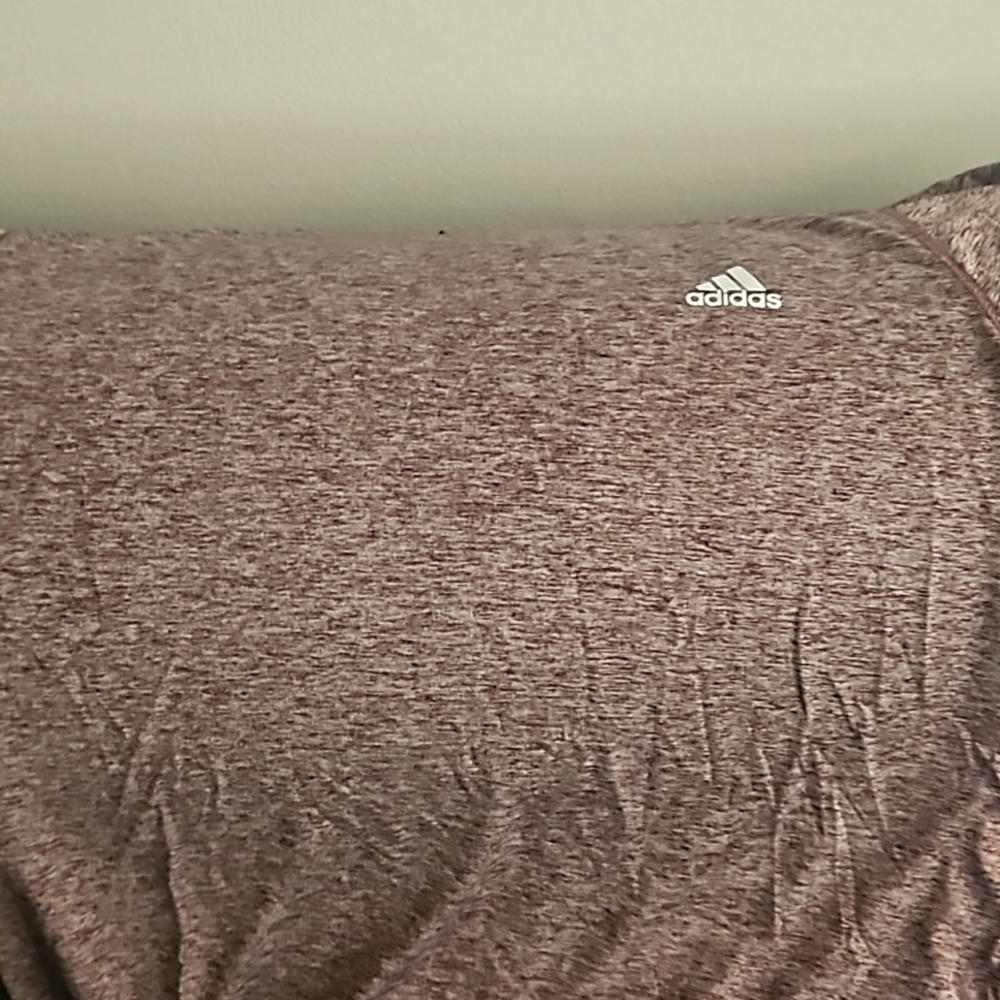 Adidas dry fit top golf burgundy color
